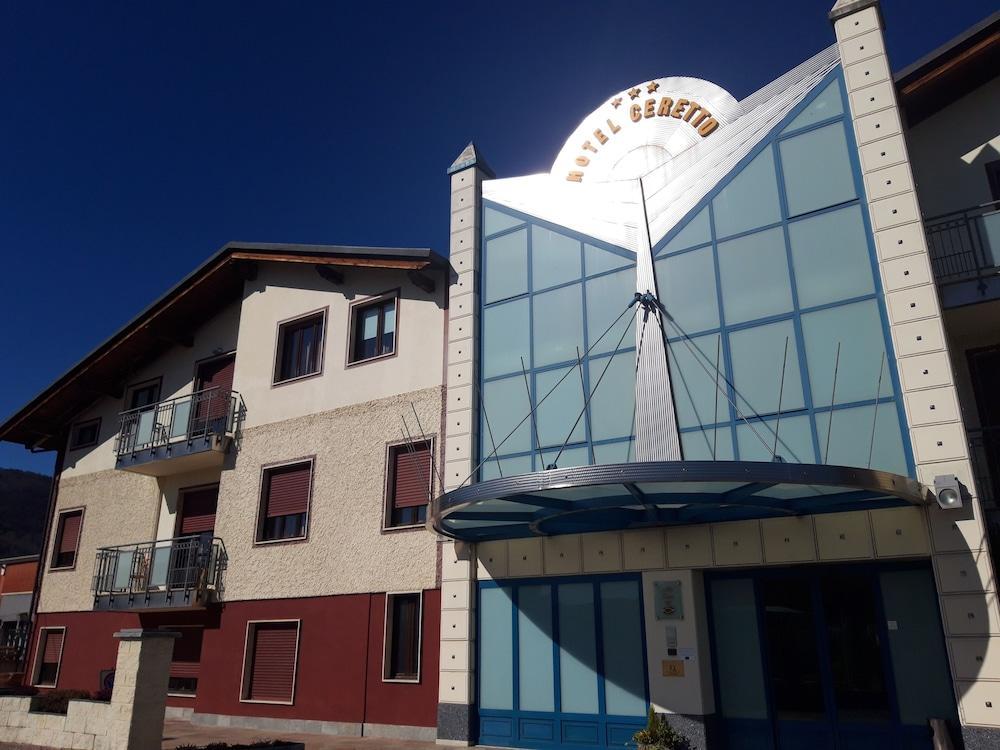 Hotel Ceretto Busca エクステリア 写真