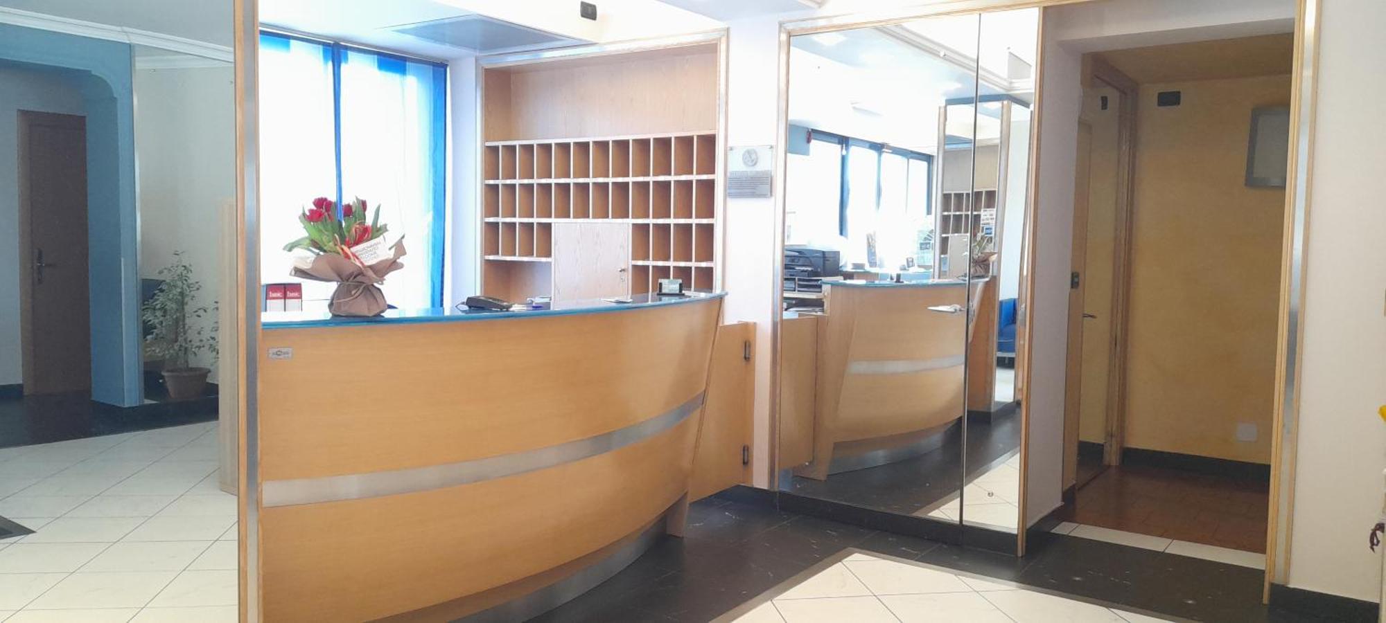 Hotel Ceretto Busca エクステリア 写真